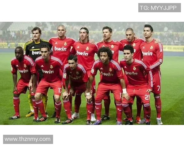 足球明星化身卡点达人展现球场外的无限魅力与创意