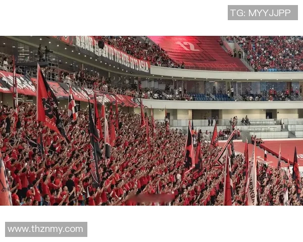 18岁足球明星在比赛中精彩进球引发全场欢呼震撼球迷心灵